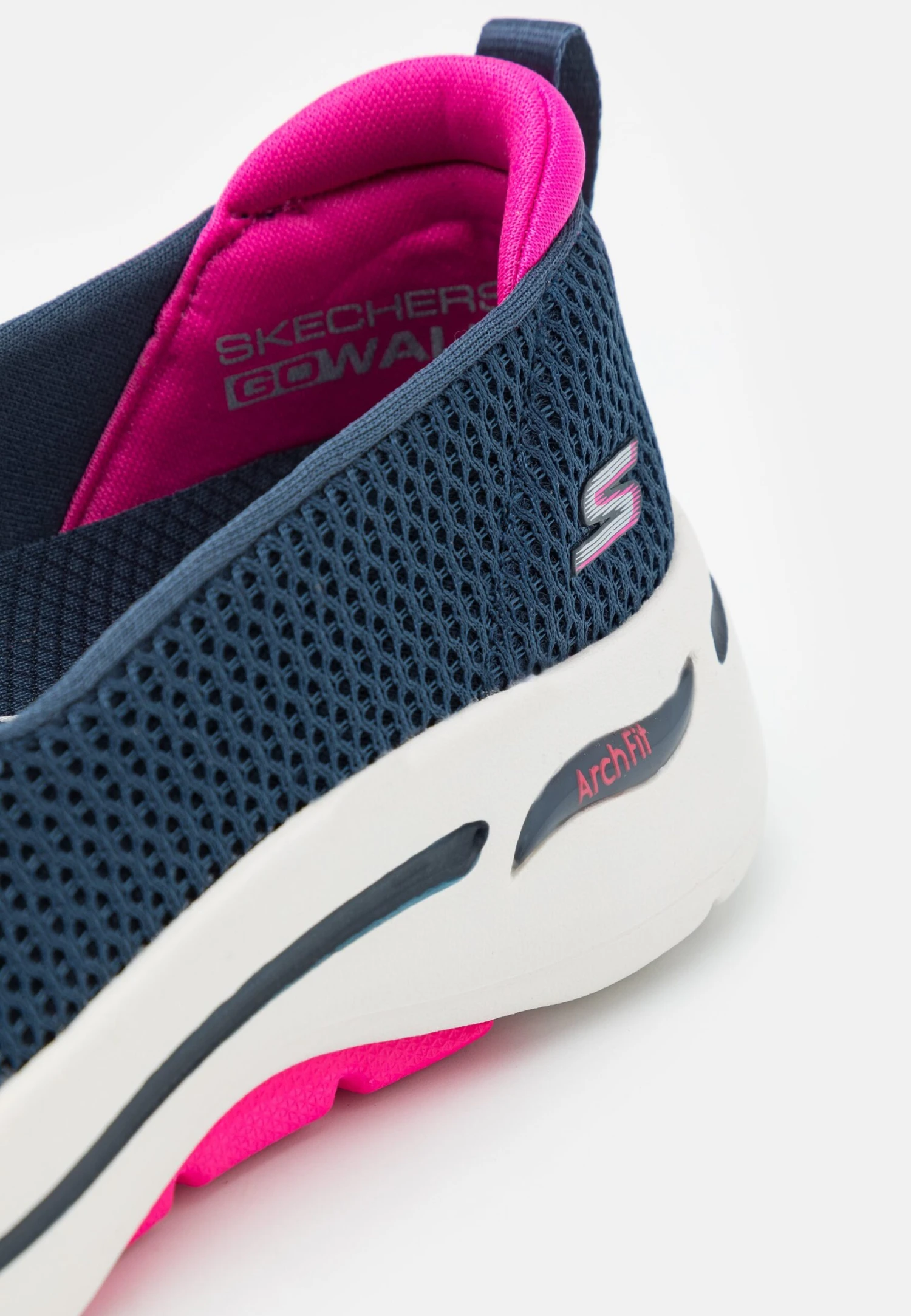 Go Walk Arch Fit Slip On - Sportieve Wandelschoenen - Navy Textile/Hot Pink Trim 8 Go Walk Arch Fit Slip On - Sportieve Wandelschoenen - Navy Textile/Hot Pink Trim - Afbeelding 6