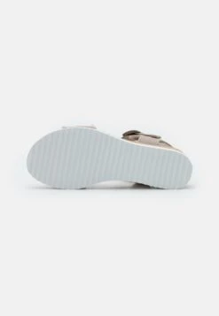 Desert Kiss - Sandalen Met Sleehak - Taupe -Zalando 0f8c574958a841248a6a01ec9ec14961