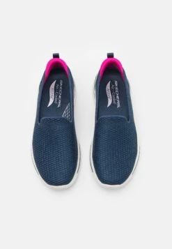 Go Walk Arch Fit Slip On - Sportieve Wandelschoenen - Navy Textile/Hot Pink Trim 11 Go Walk Arch Fit Slip On - Sportieve Wandelschoenen - Navy Textile/Hot Pink Trim -Zalando 3f91578f7758430f85b5f722812d5d7a