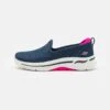 Go Walk Arch Fit Slip On - Sportieve Wandelschoenen - Navy Textile/Hot Pink Trim 2 Go Walk Arch Fit Slip On - Sportieve Wandelschoenen - Navy Textile/Hot Pink Trim -Zalando 681127776dcf464a98b8577cad9f45bc