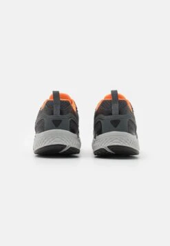 Go Run Consistent - Hardloopschoenen Neutraal - Gray/Orange -Zalando f832a0448665492fb3a9a8c5d35d8054